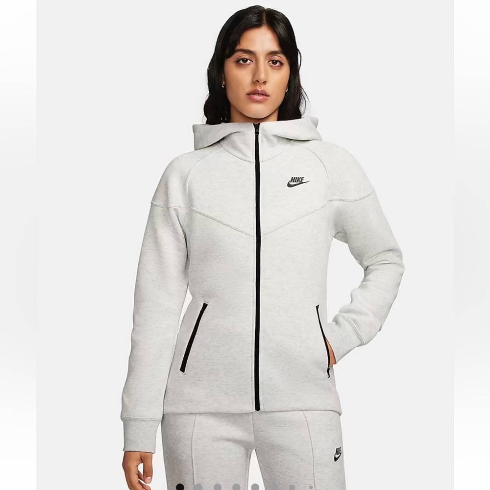 NWT! Women's Nike Sportswear Tech Fleece Windrunner - XXL